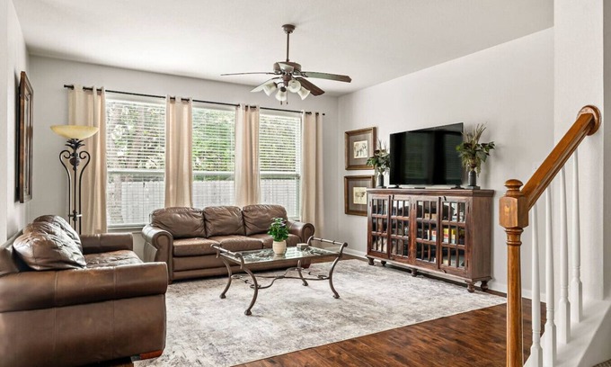 Brushy Creek House | Cozy Home by Downtown Round Rock