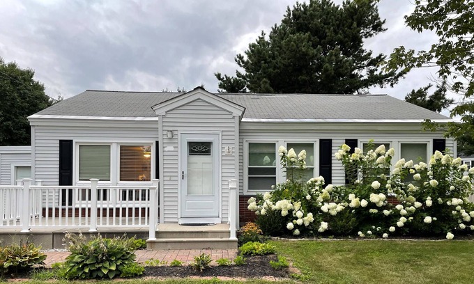 Brunswick House | Cozy home close to Bowdoin's campus and downtown Brunswick!