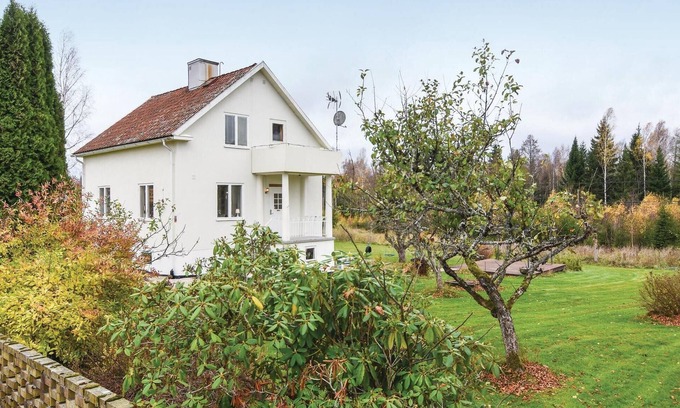 Asensbruk House | Cozy home in åsensbruk with kitchen