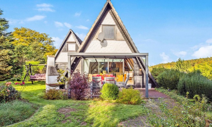 Furstenberg House | Cozy home in Bad Wünnenberg with WiFi