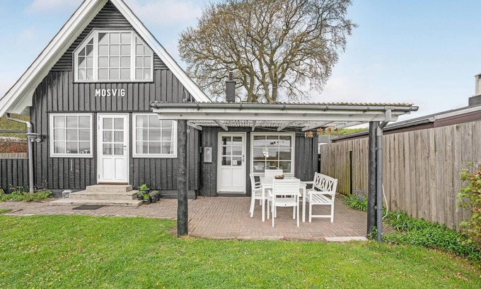 Bjert House | Cozy home in Bjert with house sea view