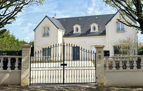 Blois House | Cozy Home In Blois With Wifi