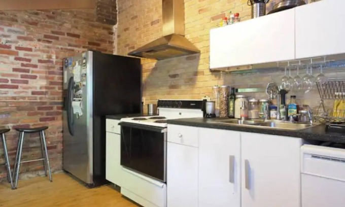 Downtown Baltimore House | Cozy home in convenient location with parking - walk downtown