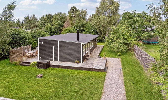 Dronningmolle House | Cozy home in Dronningmølle with kitchen