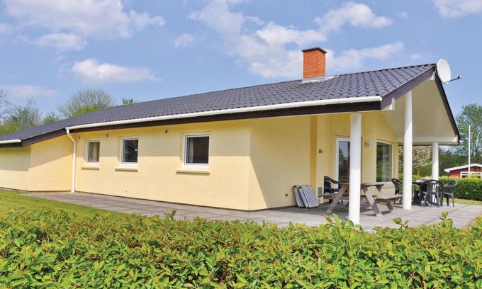 Rendbjerg House | Cozy home in Egernsund with kitchen