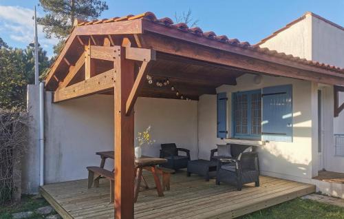 LʼAiguillon-sur-Mer House | Cozy Home In L'aiguillon La Presqu'ile