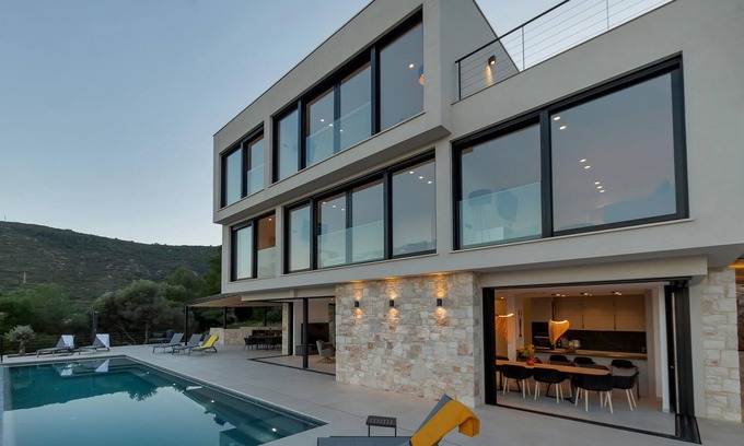 Cove Rogacic House | Cozy home in Grad Vis