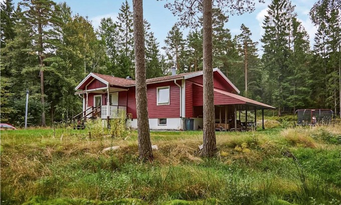 Orust Municipality House | Cozy Home In Henån With Sauna