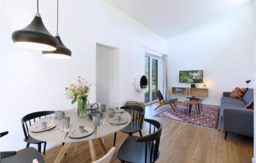 Lembruch House | Cozy Home In Lembruchdümmer See