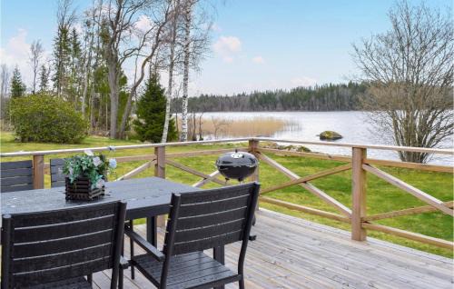 Nassjo Municipality House | Cozy Home In Nässjö With House Sea View