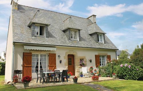 Ploneour-Lanvern House | Cozy Home In Ploneour-Lanvern With Kitchen