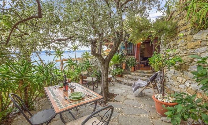 Recco House | Cozy home in Recco with house sea view