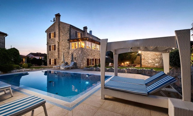 Vilanija House | Cozy home in Umag with sauna