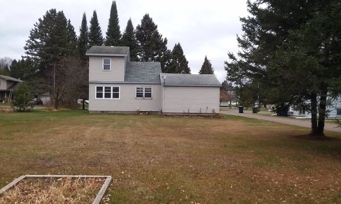 Butternut House | Cozy home in Wisconsin's recreational northwoods.