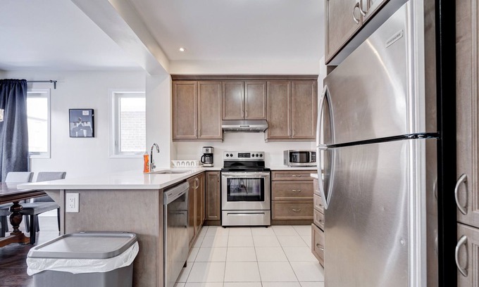 Richmond Hill House | Cozy home located at central of Richmond Hill