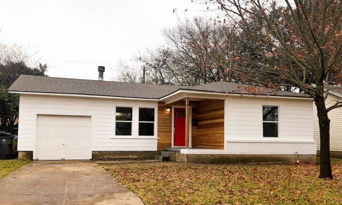 Waco House | Cozy home, minutes to Magnolia and Baylor