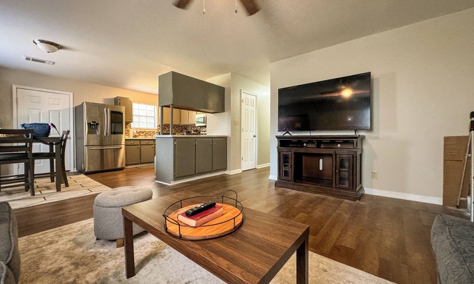 Tupelo House | Cozy Home Near Downtown