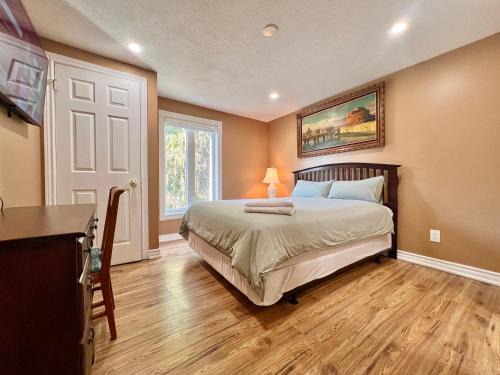 Richmond Hill House | Cozy Home Near Transit & Hillcrest Mall with Free Parking