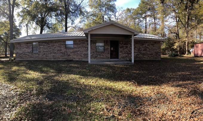 Hemphill House | *Cozy Home on Toledo Bend* Big Circle Drive* Boat Parking* Close to Boat Ramp*