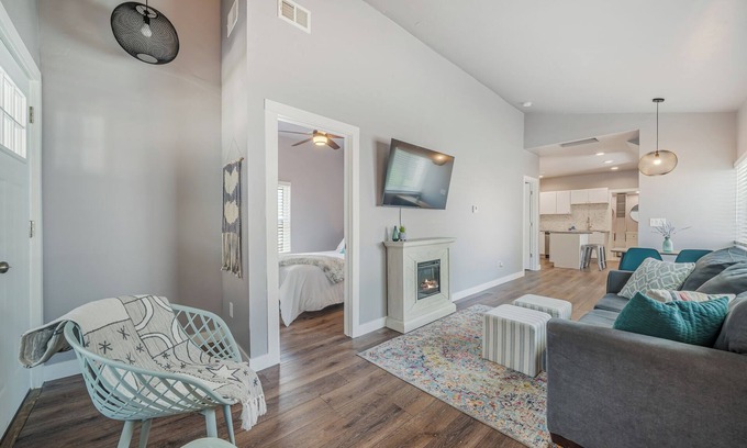 Menasha House | Cozy Home w/Large Yard Near Appleton & Neenah