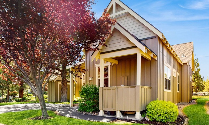 Redmond House | Cozy home w/patio & bbq grill, access to Eagle Crest Resort amenities