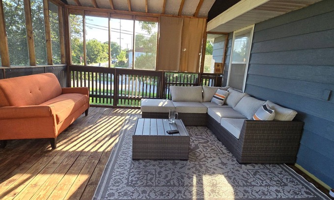 Southeast Omaha House | Cozy Home with Big Porch near Downtown and Zoo