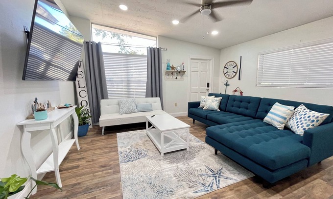 New Port Richey House | Cozy house in downtown new port richey
