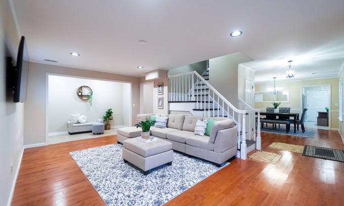 Madison House | Cozy house in Madison - 5 minutes to Reaseach Park