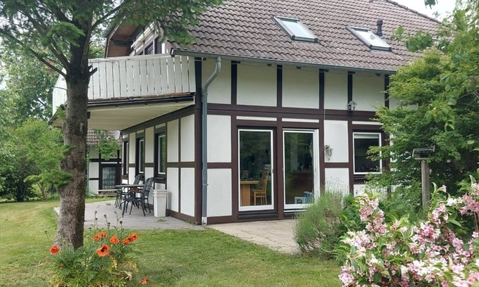 Frankenau Apartment | Cozy house on the edge of the forest; including bed linen, towels and final cleaning