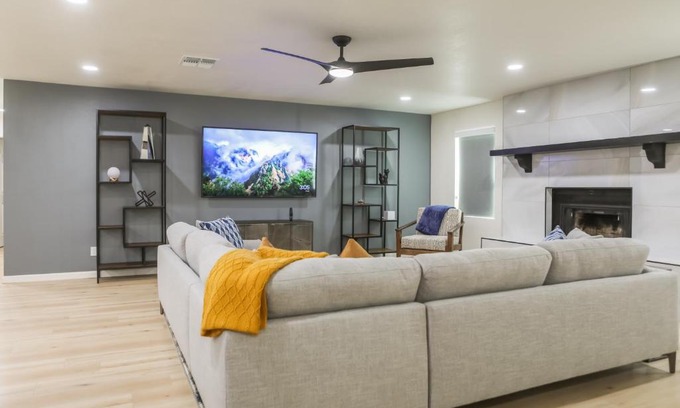 Fountain Hills House | Cozy house w putting green mtn views BBQ