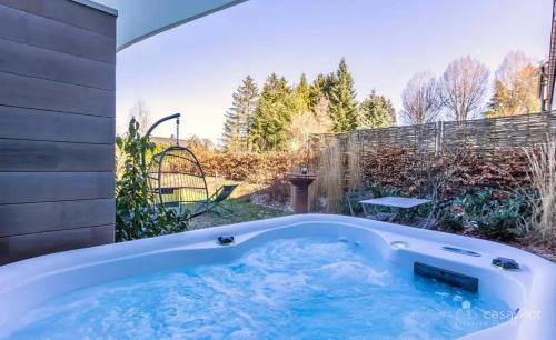 Gouvy House | Cozy House with Jacuzzi in Gouvy