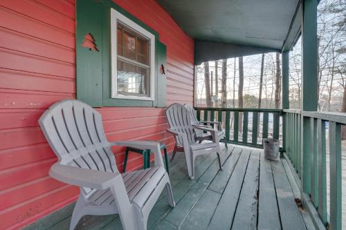 Weirs Beach Apartment | Cozy Laconia Studio with Pool Access - 2 Mi to Lake!