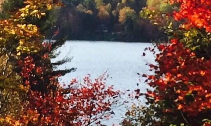 Huberdeau House | Cozy Lake Access Loj + Hot Tub & Fire Pit