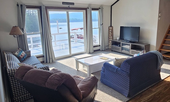 Errol House | Cozy Lake Front home for Boating, fishing, winter sports, and gorgeous views,