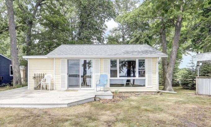 Hillman House | Cozy lake home, fishing and recreational land for all your favorite activities!