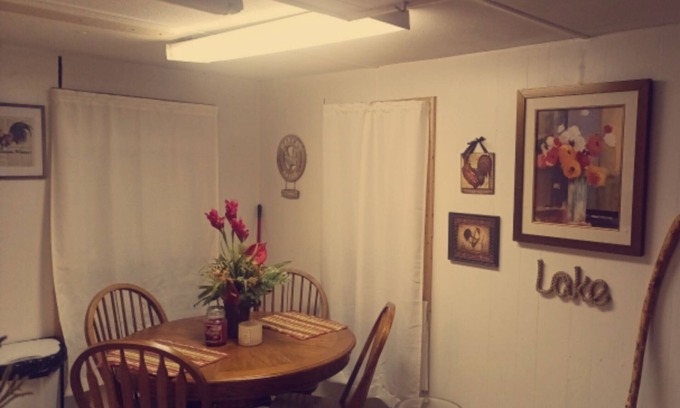 Fair Play House | Cozy lake retreat on Lake Hartwell with Lake access, boat ramps , Pet Friendly !