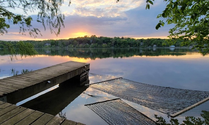 Walton Park House | 🔥Cozy Lakefront Cabin🔥