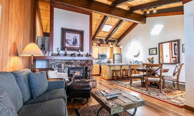Tahoe City Condo | Cozy Lakefront Condo at Chinquapin | Unit 160