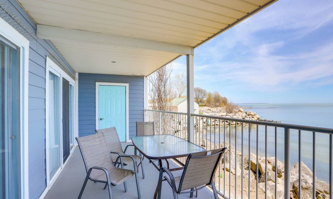 Put-in-Bay Condo | Cozy Lakefront Middle Bass Retreat w/Balcony