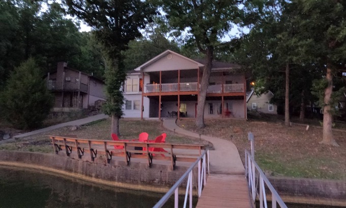 Lake of the Ozarks House | Cozy Lakehouse perfect for friends and family!