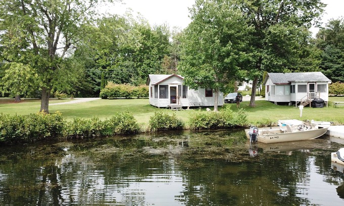 Winthrop House | Cozy lakeside cabin in a fun and convenient location