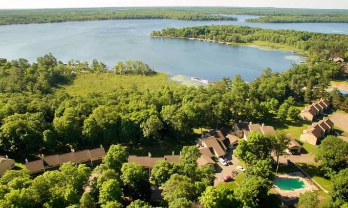 Bay Lake Condo | Cozy Lakeside Condo