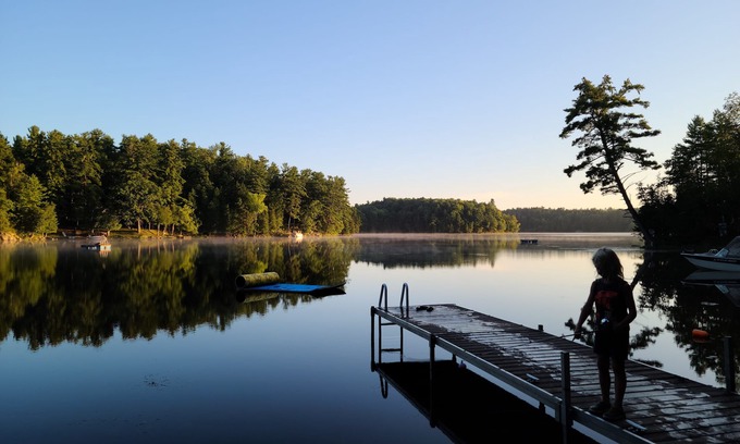 Frontenac Cottage | Cozy Lakeside Living