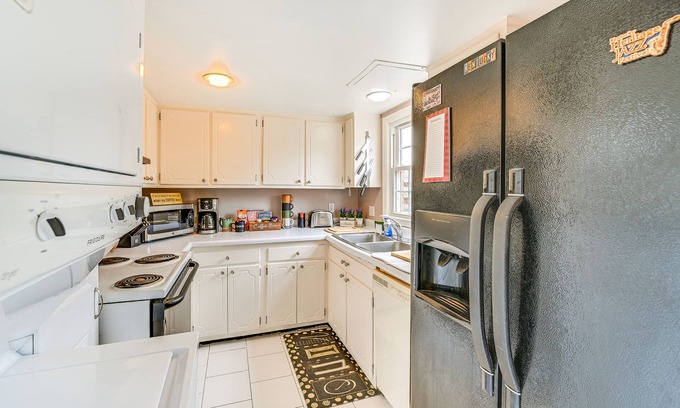 Gainesway Apartment | Cozy Lexington Townhome ~ 3 Mi to UK Campus!