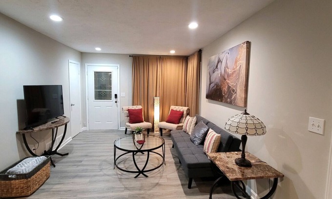 Forest Park House | Cozy Little Red Brick House