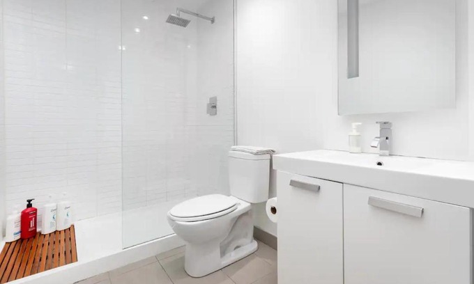 Niagara Apartment | Cozy Loft Perfect For Relaxing In Heart Of City