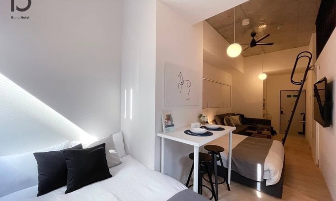 Hiroshima City Centre Apartment | Cozy Loft Studio | 5 Min to Peace Park & City Center