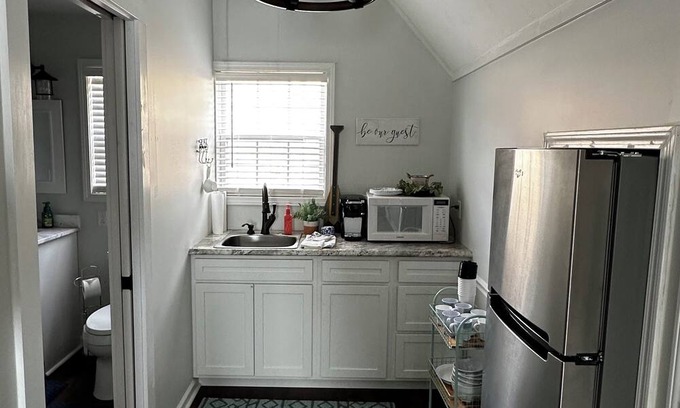 Kuttawa Apartment | Cozy loft within walking distance of Hu’Bs. Beautiful lake view!