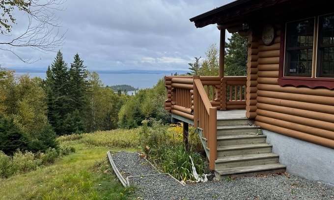 West Bay House | Cozy log cabin with fantastic views and 2 bathrooms