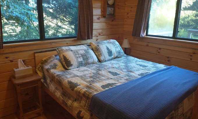Cooperstown Cabin | Cozy Log Cabin at Warrior Ethos Farm